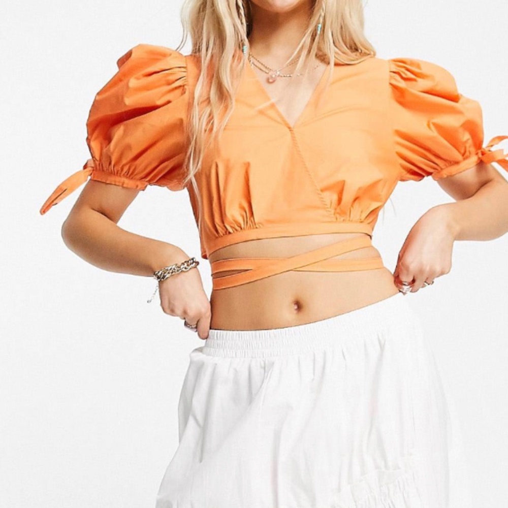 Urban Revivo puff sleeve cropped blouse with tie details in orange XL